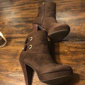 Lime Light Brown Suede w/ Gold Accent Ankle Boots